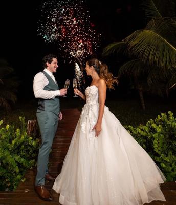 Sou Adelayde Bibianna, mas adoro ser chamada de Adê . Sou apaixonada  em realizar sonhos!