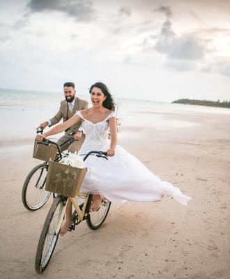 Sou Adelayde Bibianna, mas adoro ser chamada de Adê . Sou apaixonada  em realizar sonhos!