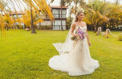 Sou Adelayde Bibianna, mas adoro ser chamada de Adê . Sou apaixonada  em realizar sonhos!